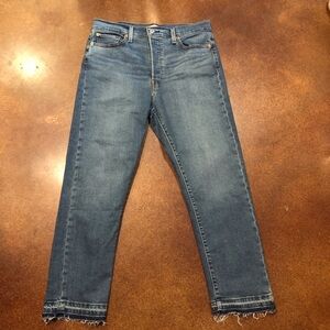 Levi’s Wedgie Straight Legged Jeans w Undone Frayed Hem Sz 32